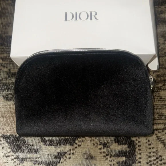 Dior Pouch - Picture 2 of 4